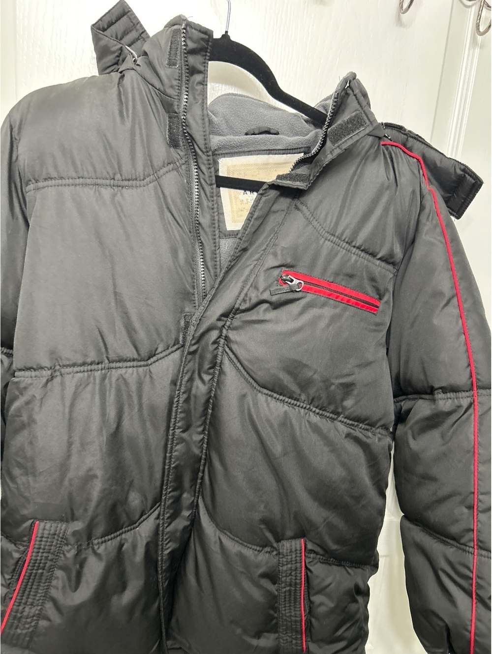 Arizona Jean Company Black Puffer Jacket with Red Trim, Size XL